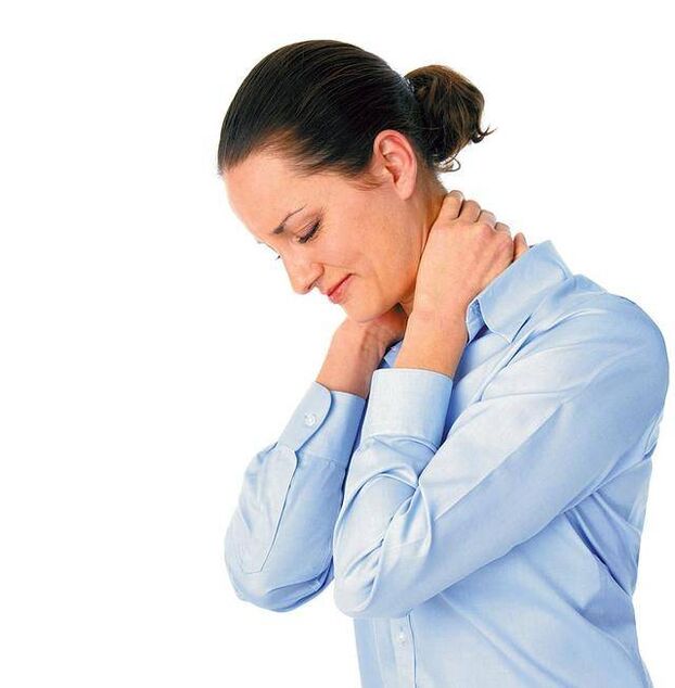 Dureri de cap la o femeie din cauza osteocondrozei toracice
