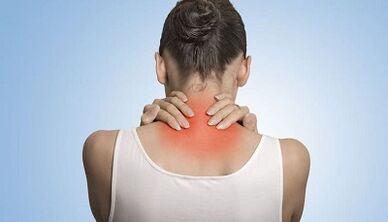 Semne și simptome ale osteochondrozei cervicale